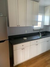 2400 35th Ave in Oakland, CA - Building Photo - Building Photo