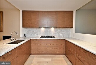 107 S Van Pelt St in Philadelphia, PA - Building Photo - Building Photo