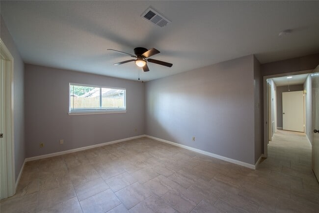 property at 1011 Twinbrooke Dr