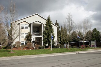 Mountain Crest in Gresham, OR - Building Photo - Building Photo