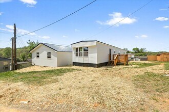 2337 Weaver Pike in Bristol, TN - Building Photo - Building Photo