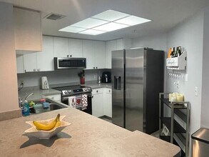 2131 SE 10th Ave in Fort Lauderdale, FL - Building Photo - Building Photo