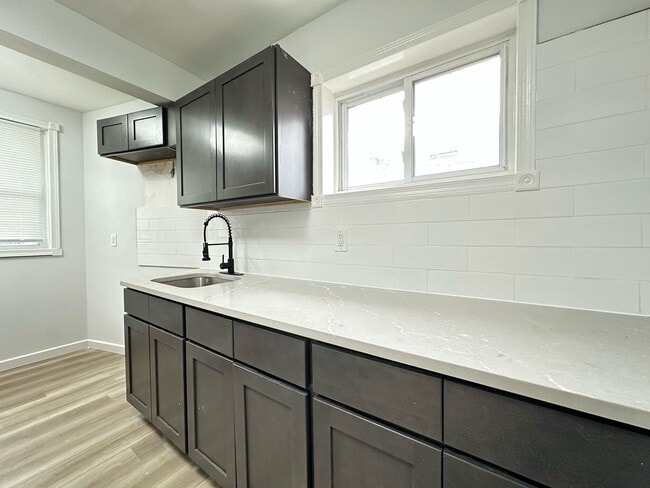 238 N Edgewood St in Philadelphia, PA - Building Photo - Building Photo