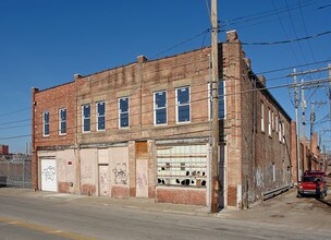 704-706 E 19th St in Kansas City, MO - Foto de edificio - Building Photo