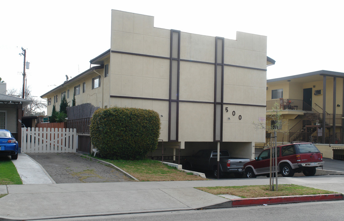 500 Porter St in Glendale, CA - Building Photo