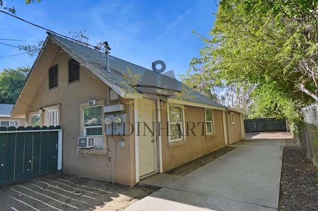 3643 E Dwight Way in Fresno, CA - Building Photo - Building Photo