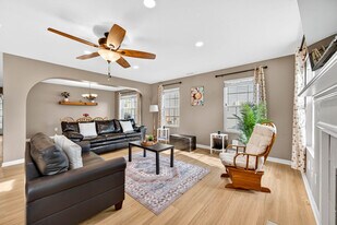 1961 Creek Bank Dr in Columbus, IN - Building Photo