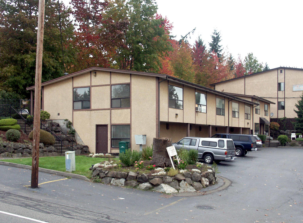 Sunnydale Apartments in Burien, WA - Building Photo