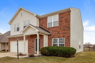5742 Twin River Ln in Indianapolis, IN - Building Photo - Building Photo