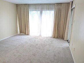 5050 Ambassador Way in Houston, TX - Building Photo - Building Photo