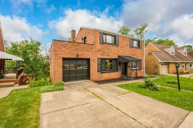 1165 Benton Pl in Pittsburgh, PA - Building Photo - Building Photo