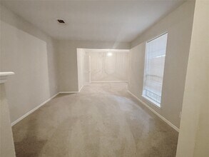 13 N Deerfoot Cir in Spring, TX - Building Photo - Building Photo