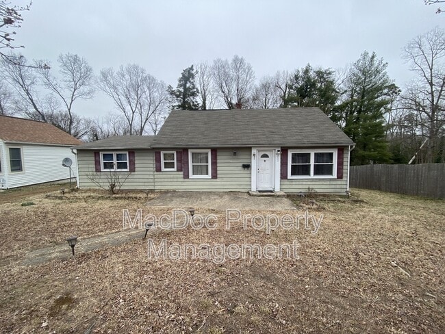 217 Hillcrest Dr in Fredericksburg, VA - Foto de edificio - Building Photo