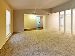 9706 Sophora Cir in Dallas, TX - Building Photo - Building Photo