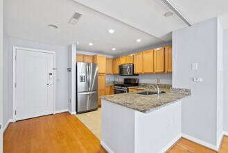 350 G St SW, Unit #N312 in Washington, DC - Building Photo - Building Photo
