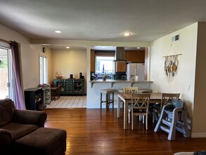 15447 Wilmaglen Dr in Whittier, CA - Foto de edificio - Building Photo