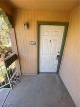 5174 S Jones Blvd in Las Vegas, NV - Building Photo - Building Photo