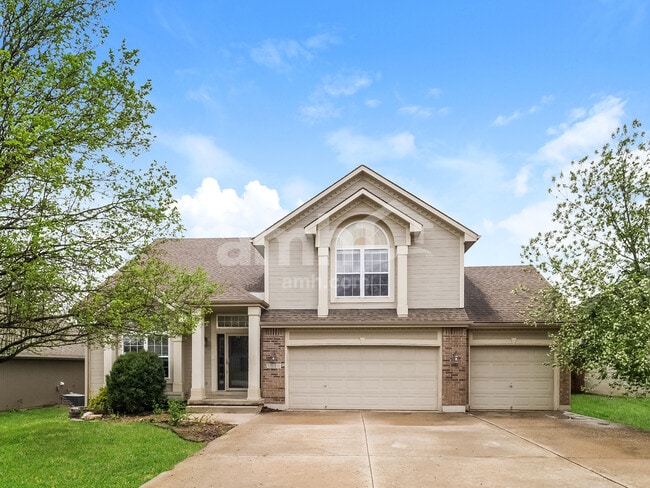 property at 1516 SE Dalton Dr