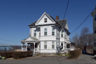 817 N Montello St in Brockton, MA - Building Photo - Building Photo