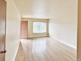 100 Reed Blvd, Unit 5 in Mill Valley, CA - Building Photo