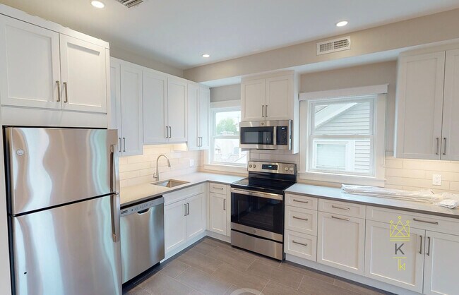 68 Spring St, Unit 70 #3 in Cambridge, MA - Building Photo - Building Photo