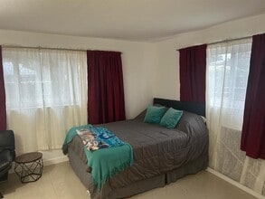 4213 NE 21st Ave in Fort Lauderdale, FL - Building Photo - Building Photo