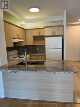 105-L105 Victoria St in Toronto, ON - Building Photo - Building Photo