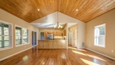 127 Gardenia Ct in Marble, NC - Foto de edificio - Building Photo