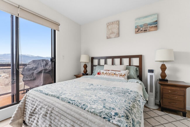 654 Cook Rd, Unit SI ID1497780P in Kelowna, BC - Building Photo - Building Photo