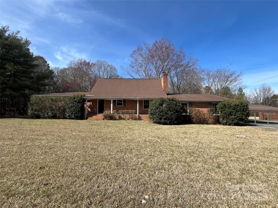 3507 Wesley Chapel Stouts Rd in Monroe, NC - Building Photo