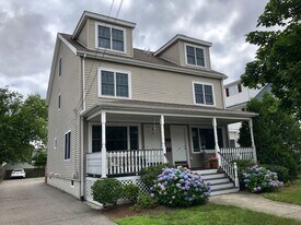 86 Chapel St in Newton, MA - Building Photo