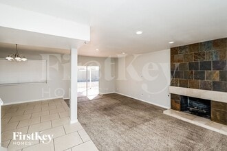 5642 Clydesdale St in Las Vegas, NV - Building Photo - Building Photo