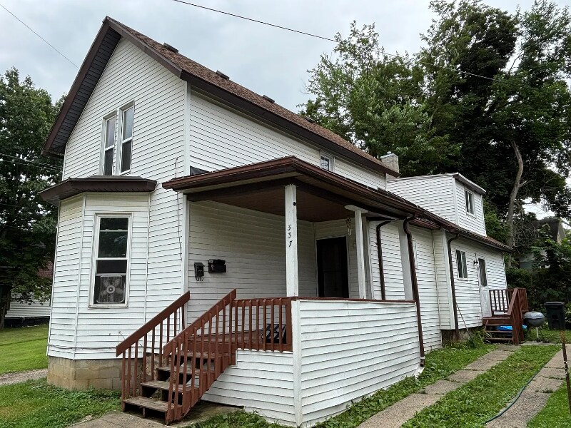 337 W Biddle St in Jackson, MI - Building Photo