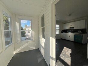 158 Beechwood Ave-Unit -2 in Torrington, CT - Building Photo - Building Photo