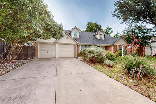 2927 Selma Ln in Farmers Branch, TX - Building Photo