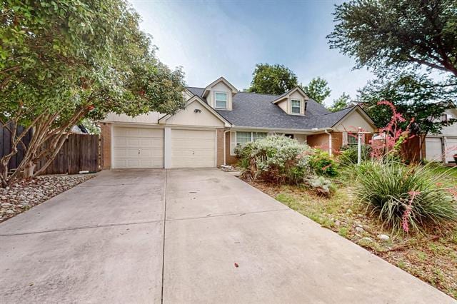 property at 2927 Selma Ln