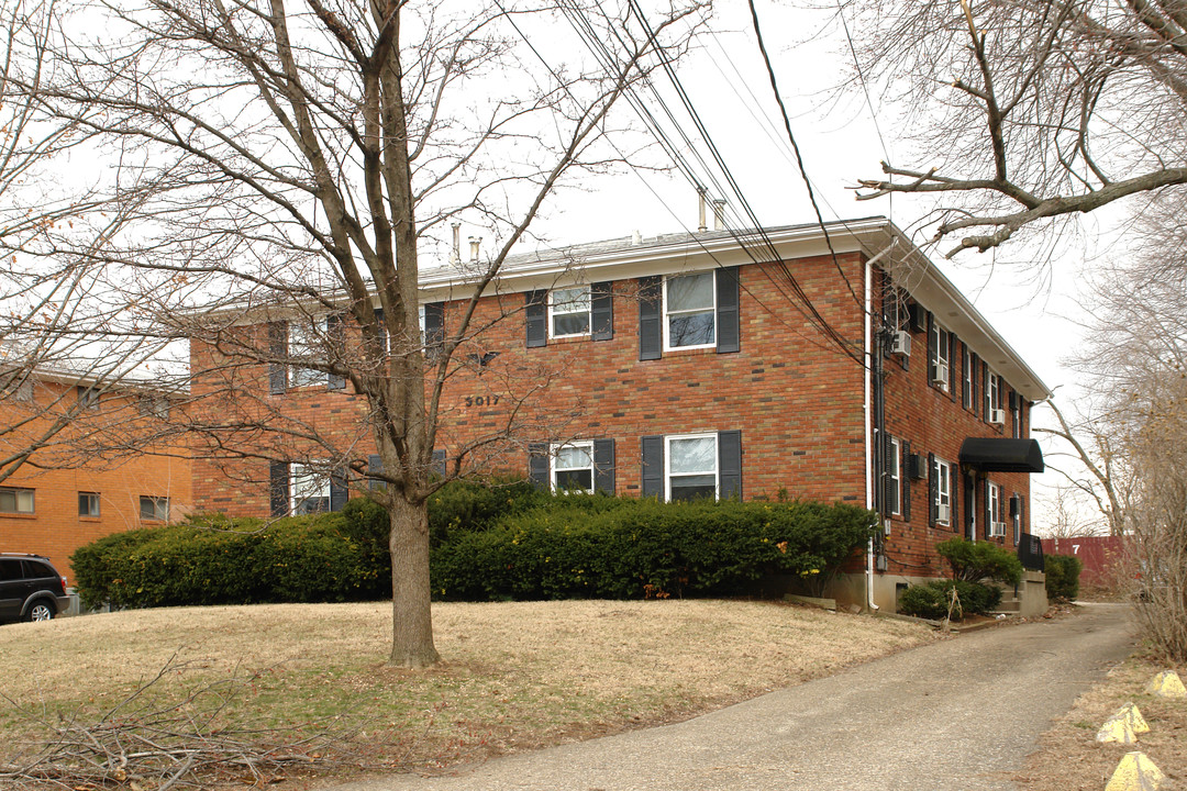 3017 Pamela Way in Louisville, KY - Building Photo