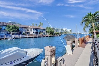 16478 NE 27th Pl in Miami, FL - Building Photo - Building Photo