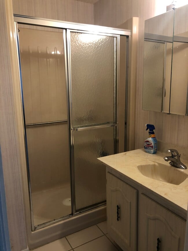 400 18th St in Vero Beach, FL - Foto de edificio - Building Photo