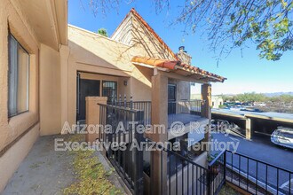 8271 N Oracle Rd in Oro Valley, AZ - Building Photo - Building Photo