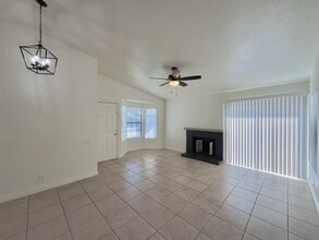 7880 Pinyon Ave in Fontana, CA - Building Photo - Building Photo