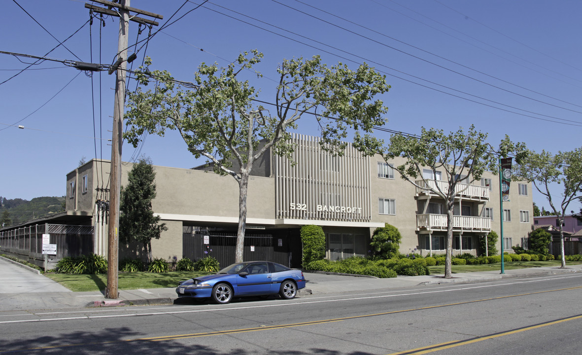 532 Bancroft Apartments in San Leandro, CA - Building Photo