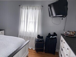 223 Audley Ct in Copiague, NY - Building Photo - Building Photo