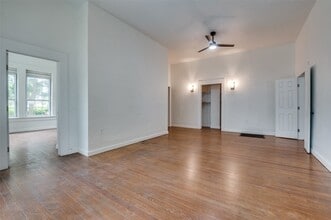610 W 9th St in Dallas, TX - Building Photo - Building Photo