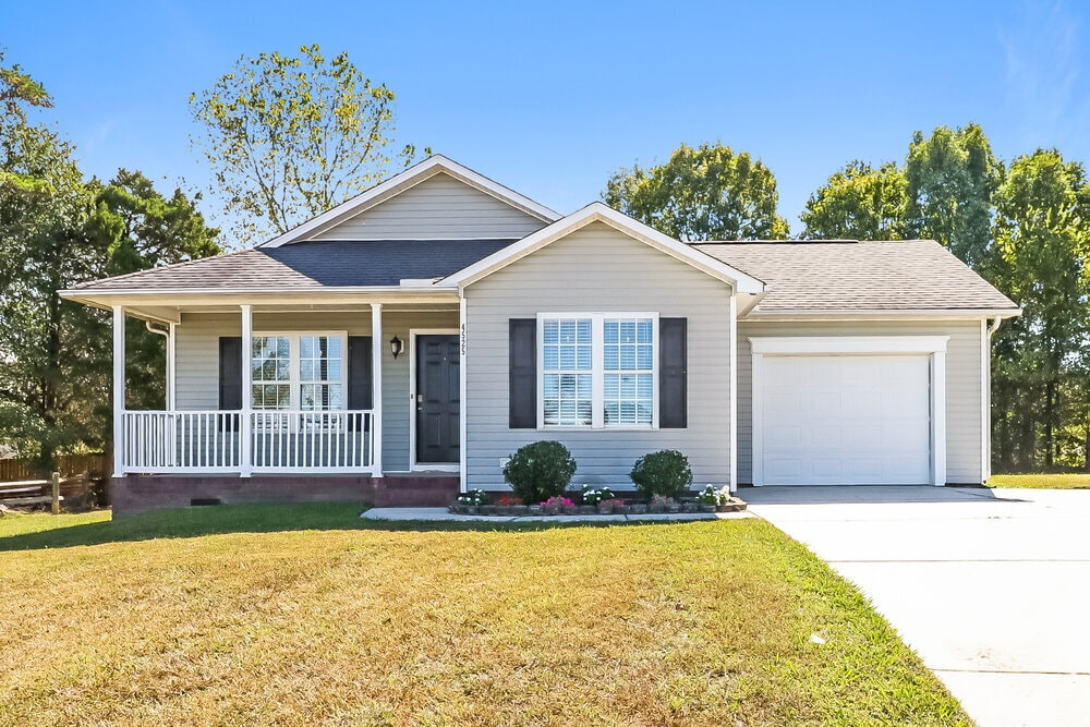 4525 Carol Ct in Concord, NC - Foto de edificio