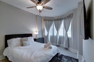 2020 McGowen St in Houston, TX - Building Photo - Building Photo