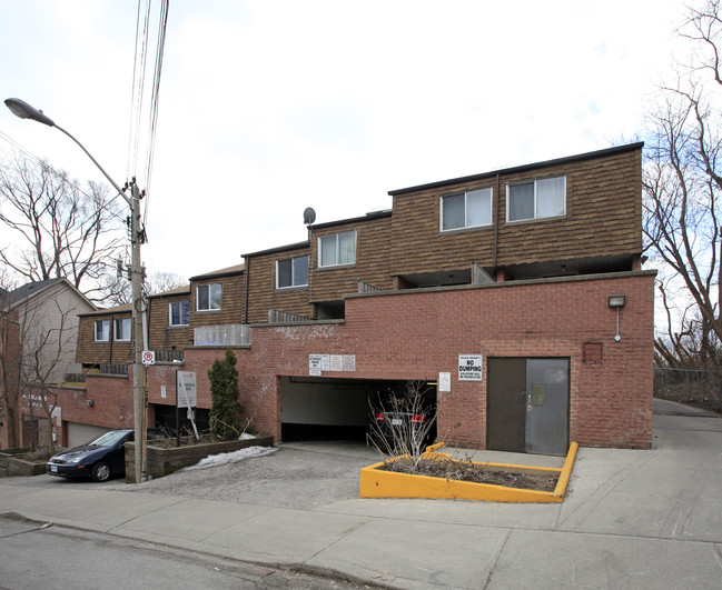 Riverdale Mews in Toronto, ON - Building Photo - Building Photo