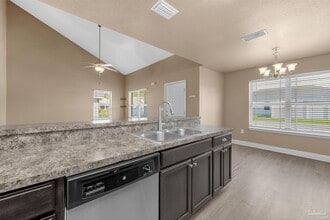 5124 Carmell Ridge Cir in Milton, FL - Building Photo - Building Photo