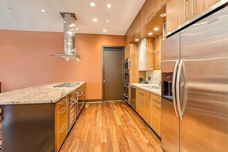 1600 Post Oak Blvd, Unit 1202 in Houston, TX - Building Photo - Building Photo