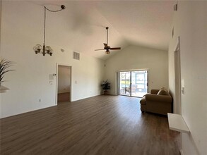 2647 N Horseshoe Bay Dr in Kissimmee, FL - Building Photo - Building Photo